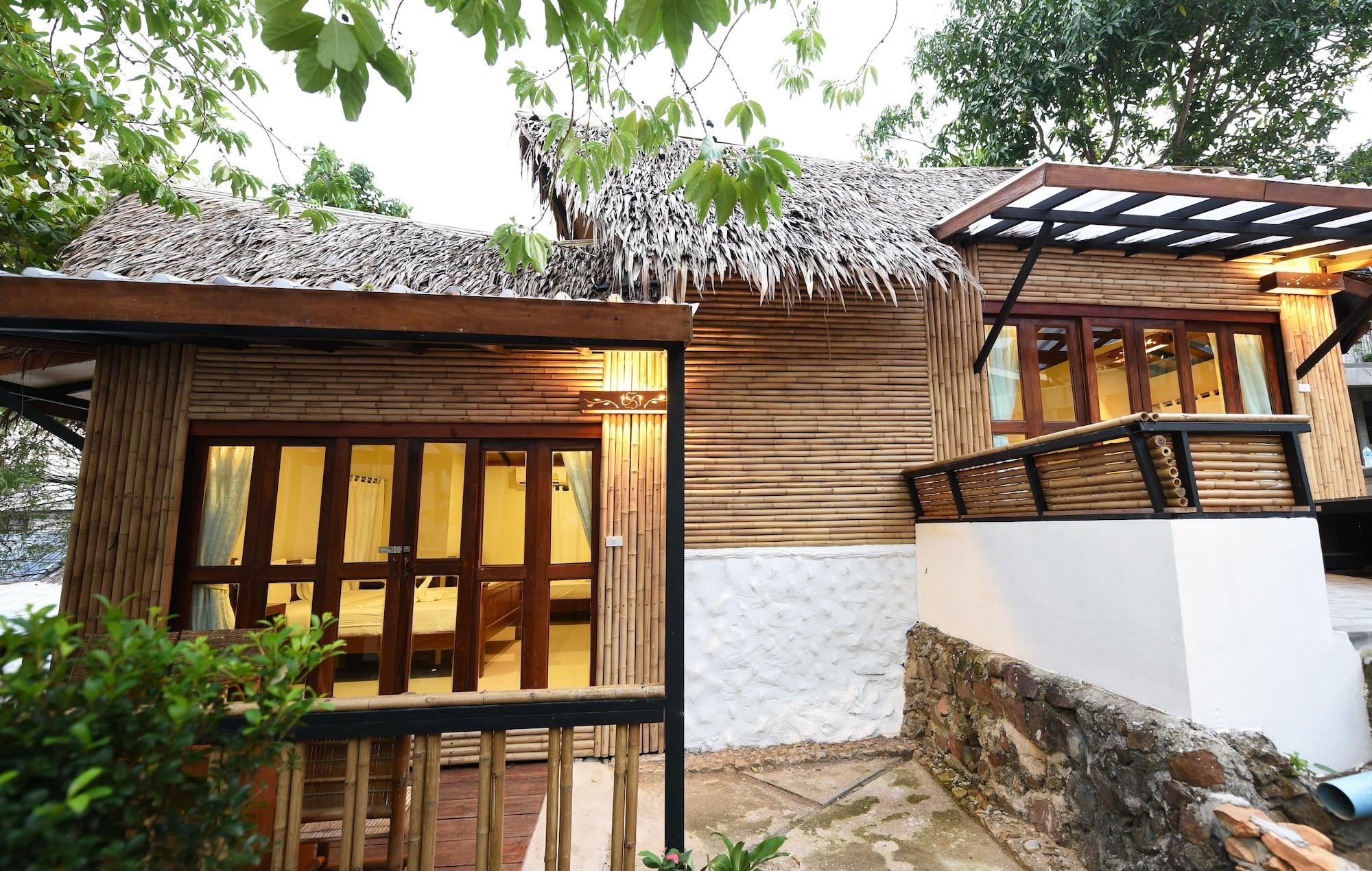 Хостел Chunut House